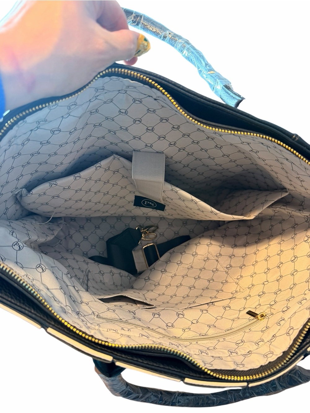 Pretty Simple Courtney Tote Woven Vegan Leather Checkered Black/White - Picture 6 of 7